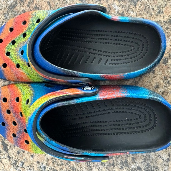 Crocs Classic Spray Dye Clogs Unisex Womens Size 8 or Mens Size 6 - Picture 4 of 5